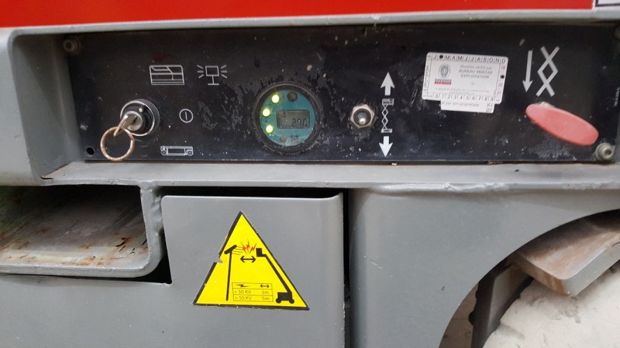 Podnośnik koszowy 28 metrów usługi minikoparką Lubartów