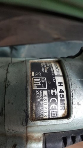 Prace na wysokości wycinka drzew z podnośnika Lubartów