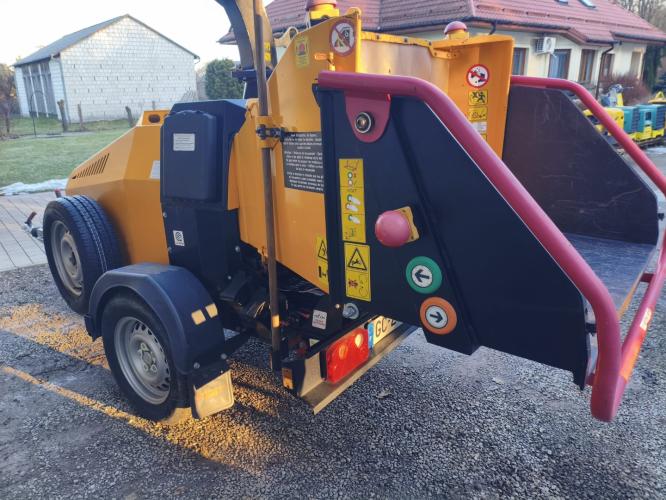 Podnośnik koszowy 28 metrów usługi minikoparką Lubartów